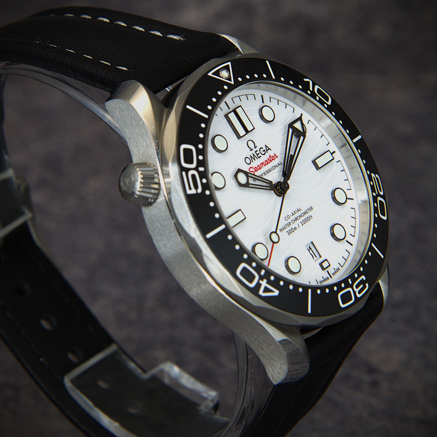 Omega Seamaster Diver 300M Rubber Strap 210.30.42.20.04.001
