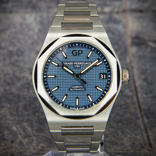Girard-Perregaux Laureato 81010-11-431-11A