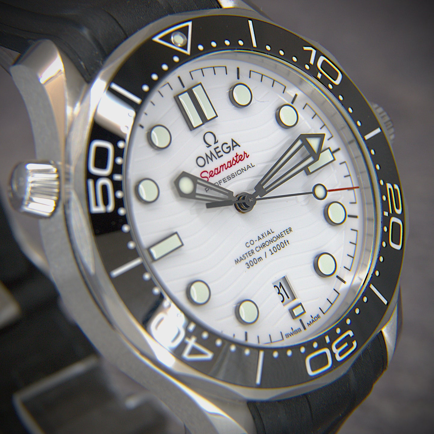 Omega Seamaster Diver 300M Rubber Strap 210.30.42.20.04.001